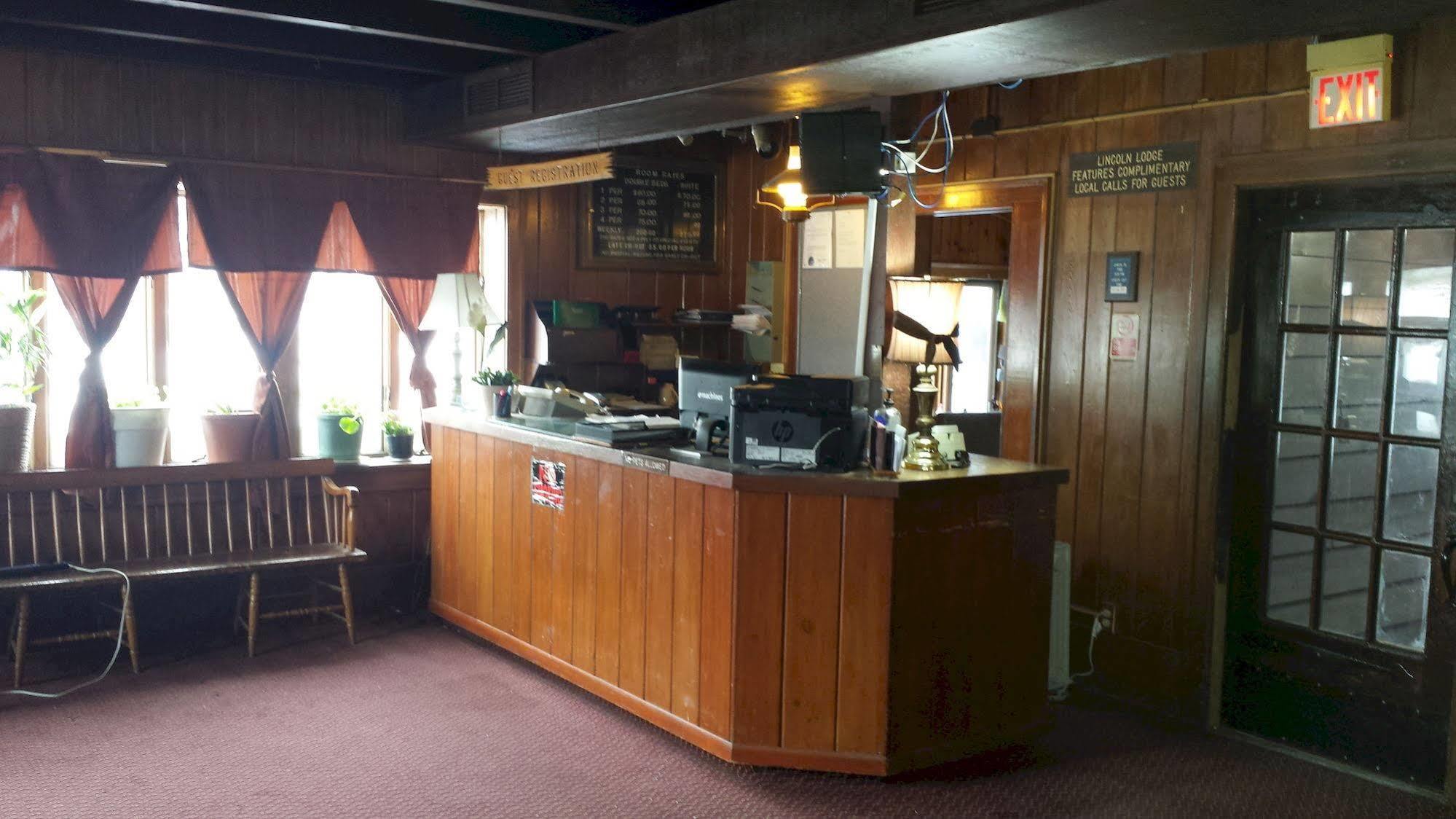 The Lincoln Lodge Urbana Champaign Exterior photo