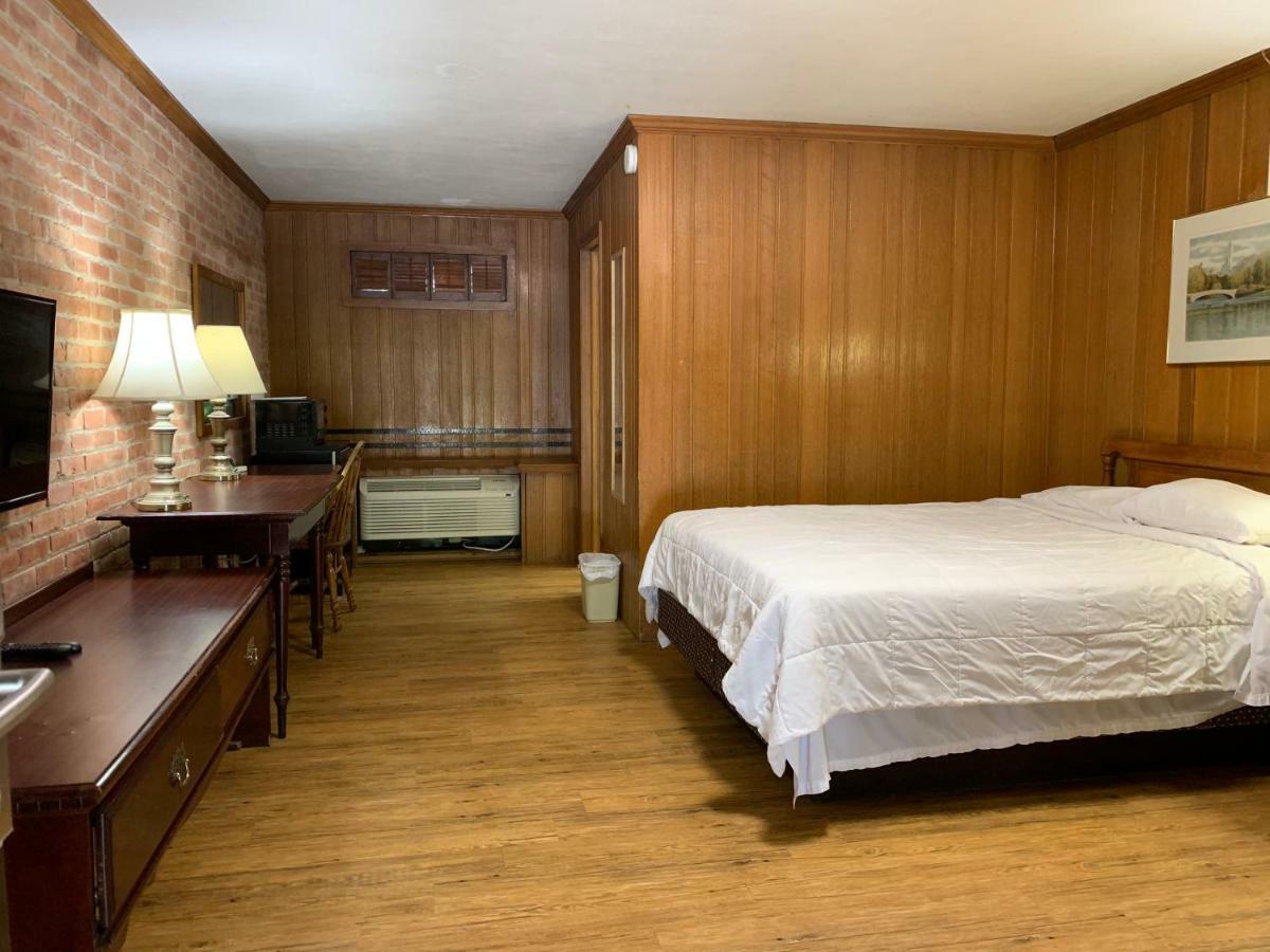 The Lincoln Lodge Urbana Champaign Exterior photo